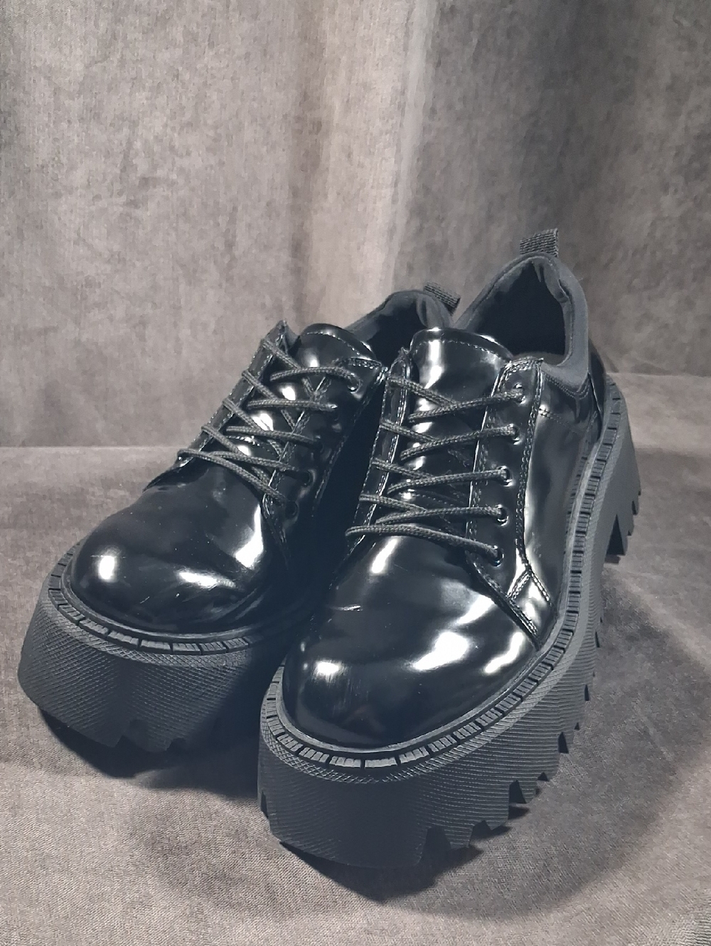 Zara Black Faux Patent Leather Chunky Lug Sole Platform Lace Up Shoes G- US 10